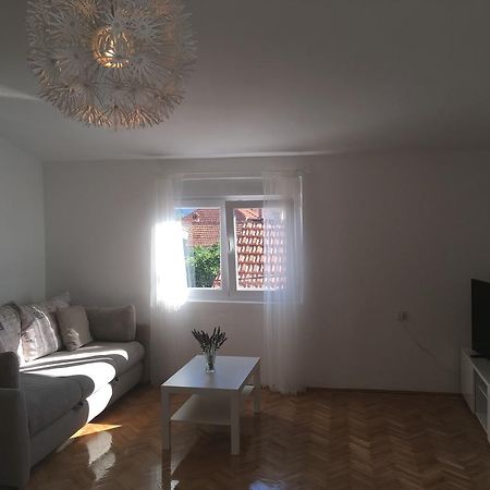 Centre Apartment Božava Eksteriør billede